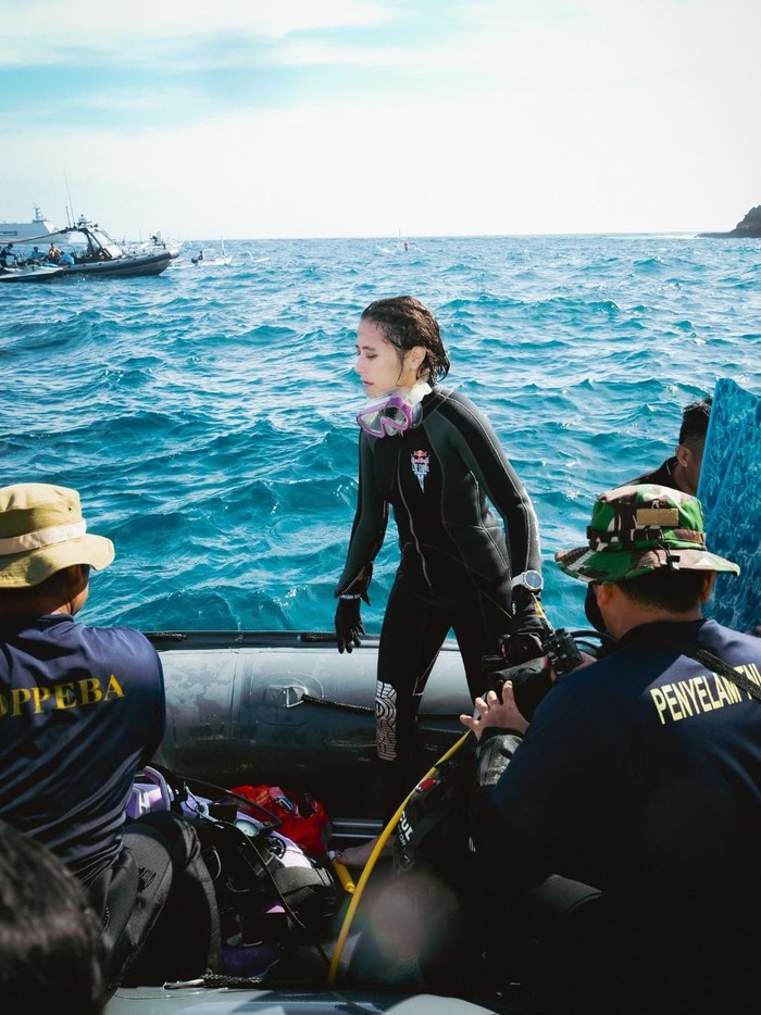 Prilly Latuconsina Rela Belang, Happy Jadi Rescue Diver Kompetisi Cliff Diving