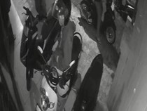 Motor Penghuni Kos di Kampung Kue Raib, Aksi Pelaku Terekam CCTV