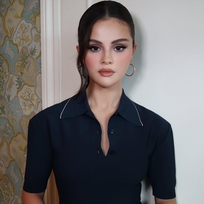 Selena Gomez Banjir Pujian Makin Cantik, Wajahnya Disebut Kembali Seperti Dulu