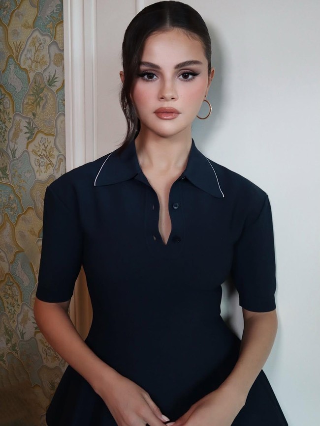 Selena Gomez Banjir Pujian Makin Cantik, Wajahnya Disebut Kembali Seperti Dulu
