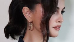 Penampilan Selena Gomez Dipuji Makin Cantik