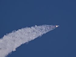 Starship V3 SpaceX Jalani Uji Terbang Perdana