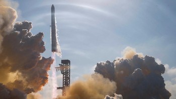 Dalam penerbangan uji itu, Starship berhasil mencapai sejumlah target utama, termasuk pemisahan tahap roket, pengujian sistem reentry, hingga pelepasan 20 satelit dummy Starlink dan dua unit satelit uji. Roket juga berhasil melakukan splashdown terkontrol di Samudra Hindia setelah menyelesaikan penerbangan suborbital selama lebih dari satu jam. REUTERS/Steve Nesius
