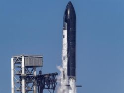 Starship V3 SpaceX Jalani Uji Terbang Perdana