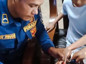 Jari Bocah Cimahi Nyangkut di Kaleng Permen, Ortu Minta Tolong Damkar