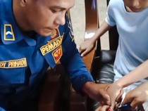 Jari Bocah Cimahi Nyangkut di Kaleng Permen, Ortu Minta Tolong Damkar