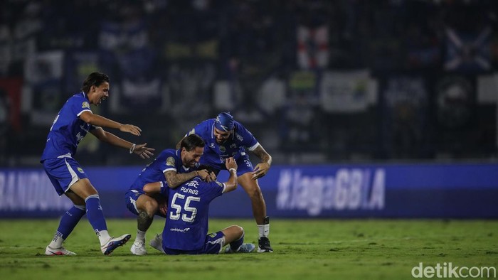 Persib Juara Super League