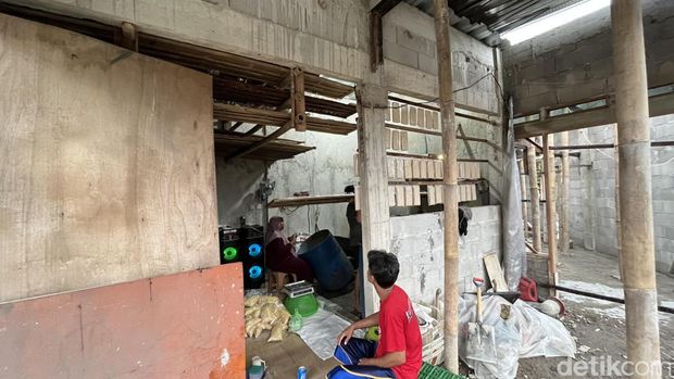 Tempat Usaha Produksi Tempe Junaedi, Nasabah KUR BRI Tempat Usaha Produksi Tempe Junaedi, Nasabah KUR BRI