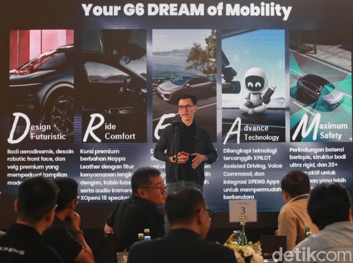 Produsen kendaraan listrik asal China, XPENG, menyerahkan secara simbolis lima unit SUV listrik XPENG G6 kepada konsumen perdana di Plataran Hutan Kota, Jakarta, Sabtu (23/5/2026). Acara hand over ceremony tersebut menjadi penanda dimulainya distribusi resmi kendaraan listrik pintar XPENG G6 di pasar Indonesia.