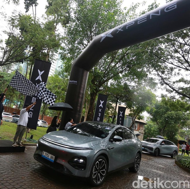 XPENG Serahkan SUV Listrik G6 ke Konsumen Perdana