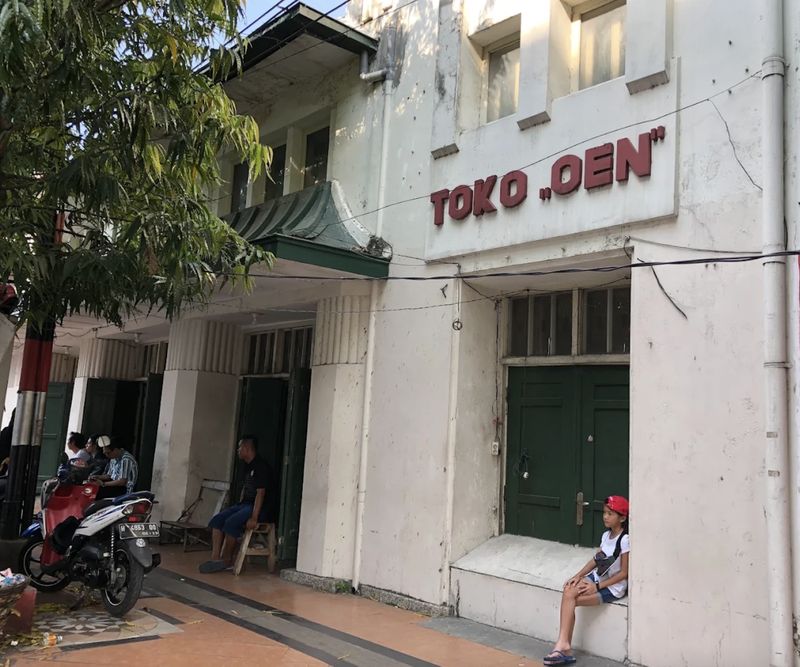 10 Toko Roti Legendaris di Indonesia