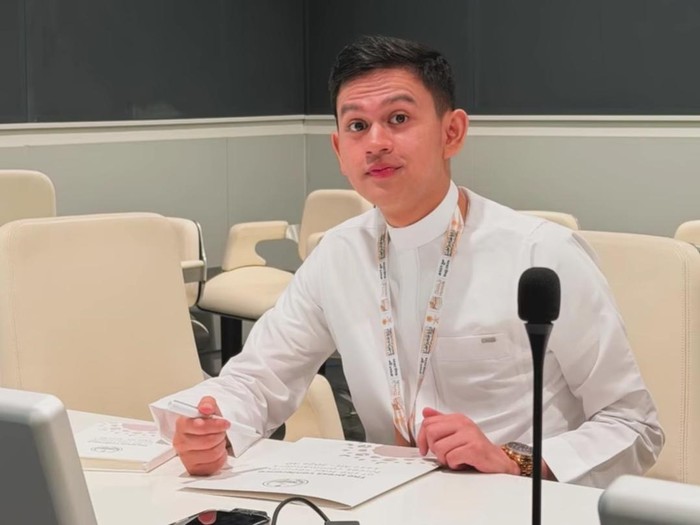Selebgram Alwi Fahry dan Alwan Naik Haji Diundang Kerajaan Saudi