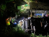 Angkot Disambar Kereta di Karanggan Bogor, Sopir Tewas Luka Kepala