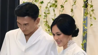 Foto-foto Pernikahan Anji dan Dena Desy