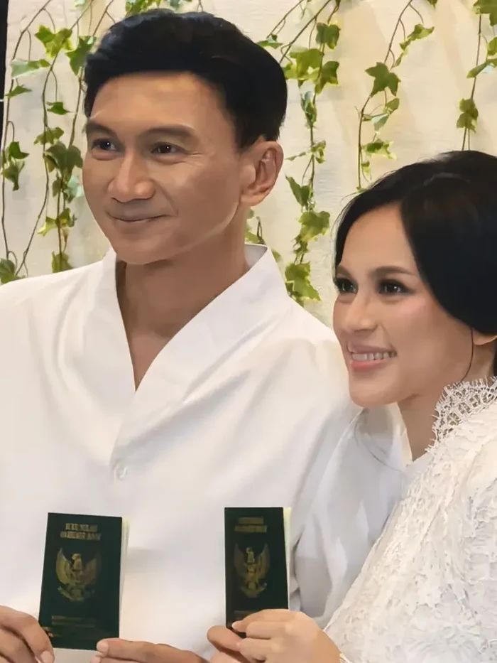 Foto-foto Pernikahan Anji dan Dena Desy