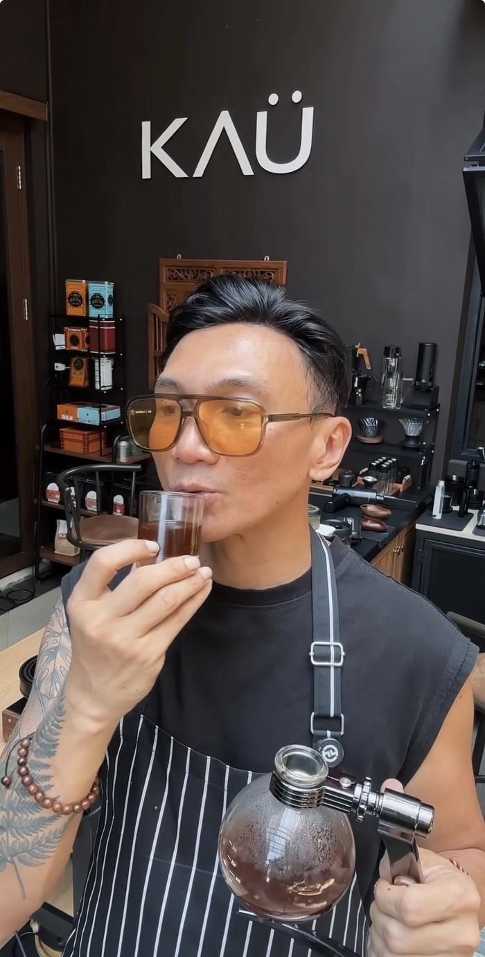 Anji berkebun