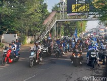 Dari Cimahi ke Bandung, Bobotoh Rayakan Hattrick Persib
