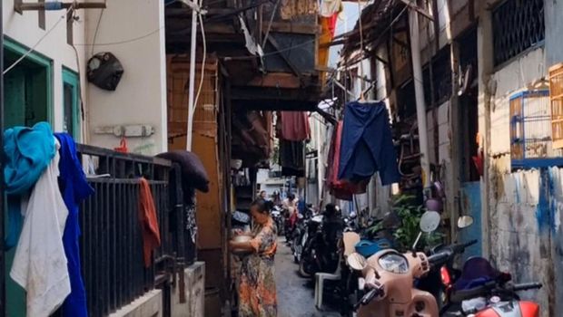 Gang Venus, Tambora, Jakarta Barat yang dulu terkenal karena kehidupan warganya di sekitar hampir tak mendapat cahaya matahari