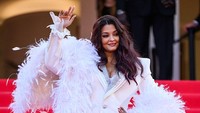 Foto: Last Glam Look! Ini Deretan Gaya Para Bintang di Penutupan Cannes 2026