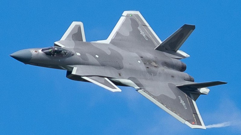 Jet Tempur Chengdu J-20