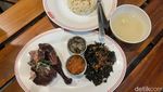 Smoky Nagih! Kuliner Daging Diasap 10 Jam di Kalimalang Ini Lagi Viral