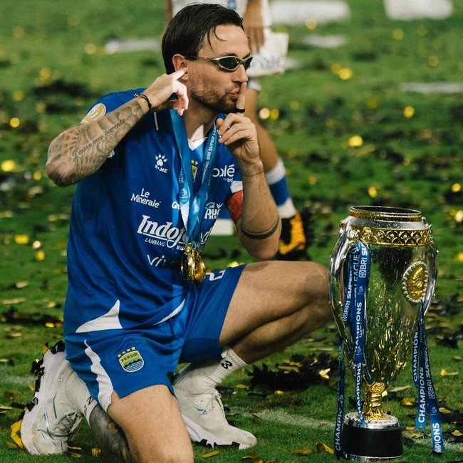 Marc Klok di Persib: Maung Klok, Trophy Klok
