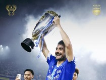 Piala Super League Disimpan Sementara di Balai Kota Bandung