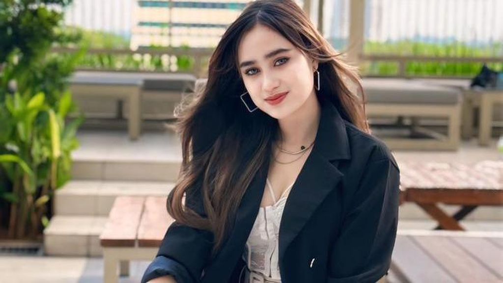 Novita Sari dari Iseng Main TikTok, Kini Punya 11 Juta Pengikut-Aset Mewah