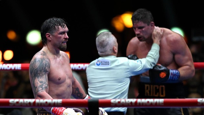 Oleksandr Usyk menghadapi Rico Verhoeven.