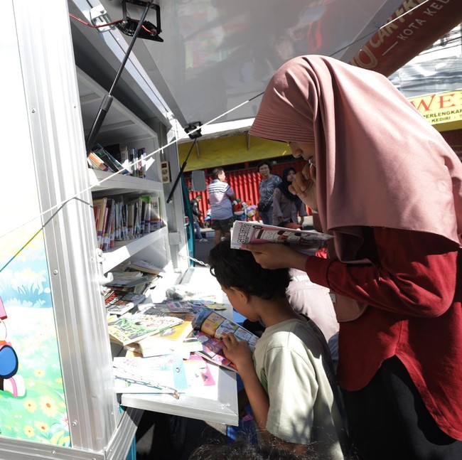 Perpustakaan Keliling Jadi Ruang Belajar dan Literasi Anak di Kediri