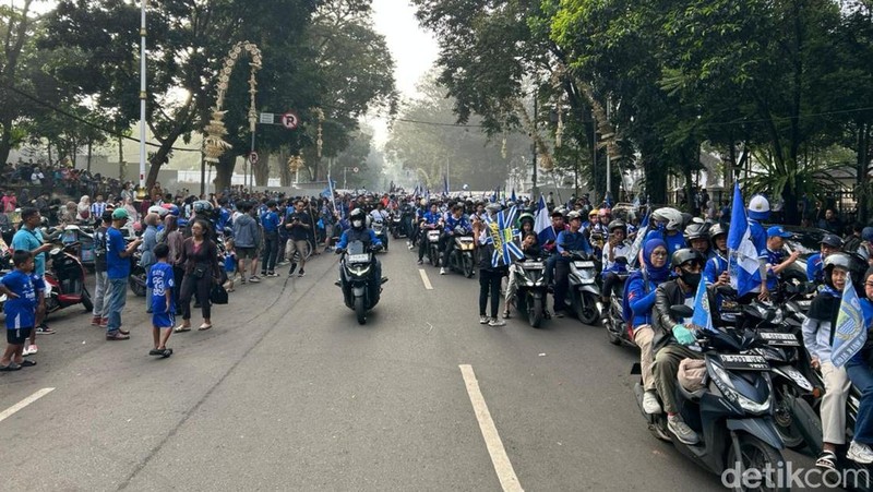Persiapan konvoi Persib di Gedung Sate, Kota Bandung, Minggu (24/5/2026)