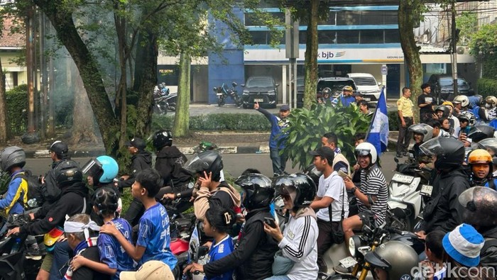 Persiapan konvoi Persib di Gedung Sate, Kota Bandung, Minggu (24/5/2026)
