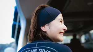 Prilly Latuconsina level up banget, dia jadi rescue diver buat Red Bull Cliff Diving di Bali. Foto: Instagram Prilly Latuconsina