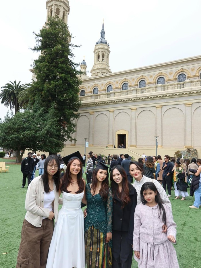 Ririn Ekawati ke San Fransisco, Hadiri Momen Wisuda Jasmine Abeng