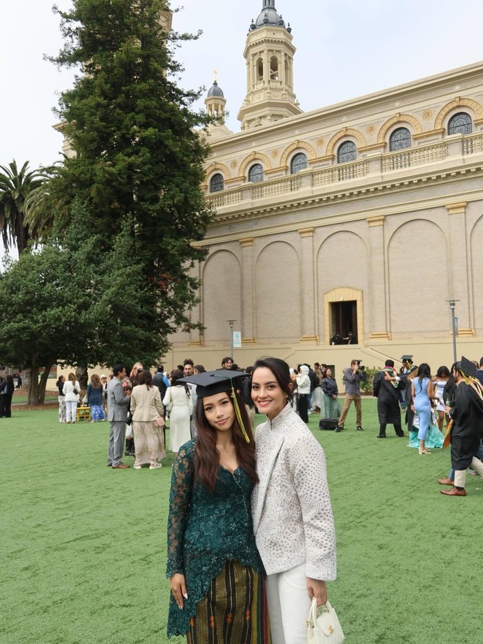 Ririn Ekawati ke San Fransisco, Hadiri Momen Wisuda Jasmine Abeng
