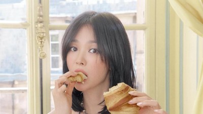 7 Foto Dibuang Sayang Song Hye Kyo di Pemotretan, Pose Playful & Ekspresif