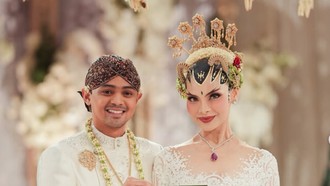 Foto Pernikahan Tengku Nadira-Agassi Revano, Adat Yogyakarta Bernuansa Modern