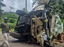Truk Rem Blong Gagal Nanjak-Tabrak 2 Kendaraan di Morowali, 2 Orang Tewas