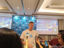 Axelsen Sapa Penggemar di Jakarta, Bagikan Kiprah Panjang Bulu Tangkis