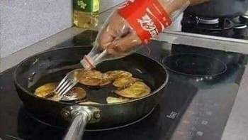 Hmm, teknologi baru nih biar gak kecipratan minyak goreng. Foto: Bored Panda