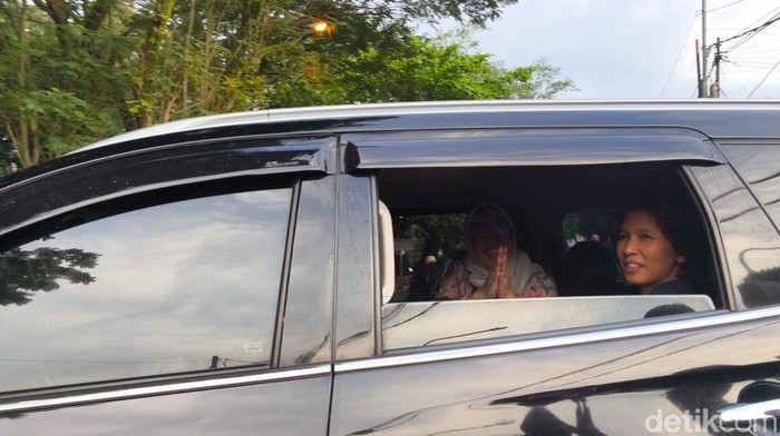 Anne Ratna Mustika usai diperiksa kejaksaan