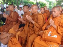 2 Biksu Thudong Sempat Dilarikan ke RS Saat Tiba di Klaten