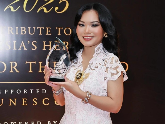 Cahaya Manthovani