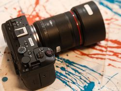 Canon EOS R6 V Resmi Meluncur, Andalkan Video 7K dan Konten Vertikal