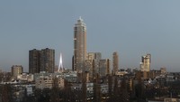 De Zalmhaven kini menjadi gedung tertinggi, tak hanya di kota Rotterdam, tapi juga di Belanda. Bangunan tersebut digunakan sebagai hunian mixed-use yang terdiri dari apartemen premium dan penthouse. Foto: Dok. Dam & Partners Architecten