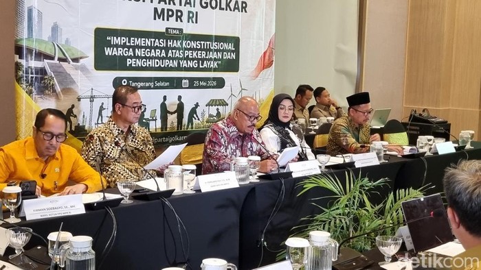 Fraksi Partai Golkar MPR RI meminta pemerintah segera menindaklanjuti isu guru honorer hingga dosen yang sebagian besar hidupnya masih memprihatinkan. (Taufiq/detikcom)