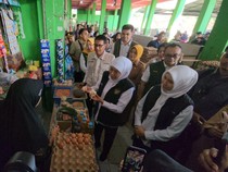 Khofifah Blusukan ke Pasar Bojonegoro Jelang Idul Adha, Ini Hasilnya
