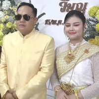 Yupin mengatakan prosesi itu sengaja dilakukan secara terbuka agar hubungan mereka tidak menjadi gosip, sekaligus memberi pengakuan sosial terhadap hubungan tersebut. Foto: Dok. Amarin TV, Khaosod English