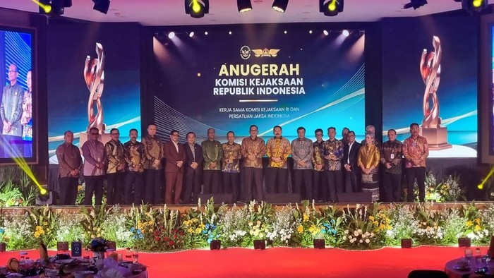 Jaksa Agung dan jajaran raih penghargaan anugerah Komjak, Senin (25/5/2026).