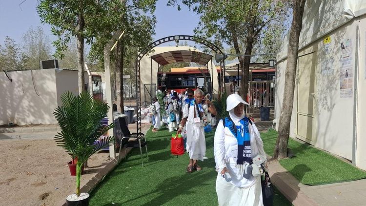 Potret Kedatangan Jemaah Haji Indonesia Tiba di Arafah
